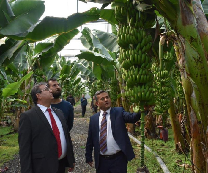 KARADAĞ, ÜRETİCİLERİ ZİYARET ETTİ