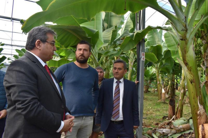 KARADAĞ, ÜRETİCİLERİ ZİYARET ETTİ