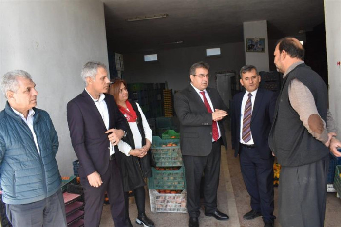 KARADAĞ, ÜRETİCİLERİ ZİYARET ETTİ