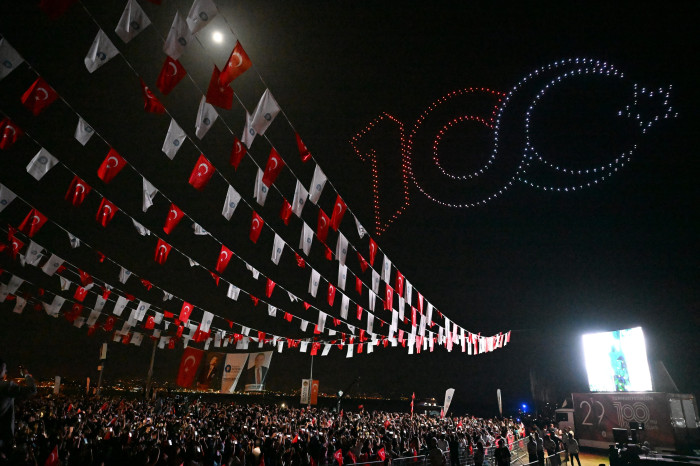 Alanya Cumhuriyetin 100. Yılını Büyükşehir’in Sefo konseri ve 500 dron gösterisi ile ile kutladı