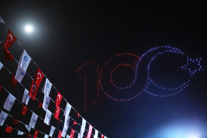 Alanya Cumhuriyetin 100. Yılını Büyükşehir’in Sefo konseri ve 500 dron gösterisi ile ile kutladı