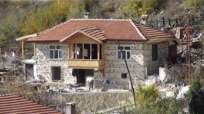 Atatürk'ün bin TL destek verdiği tarihi evler tarihe ışık tutuyor