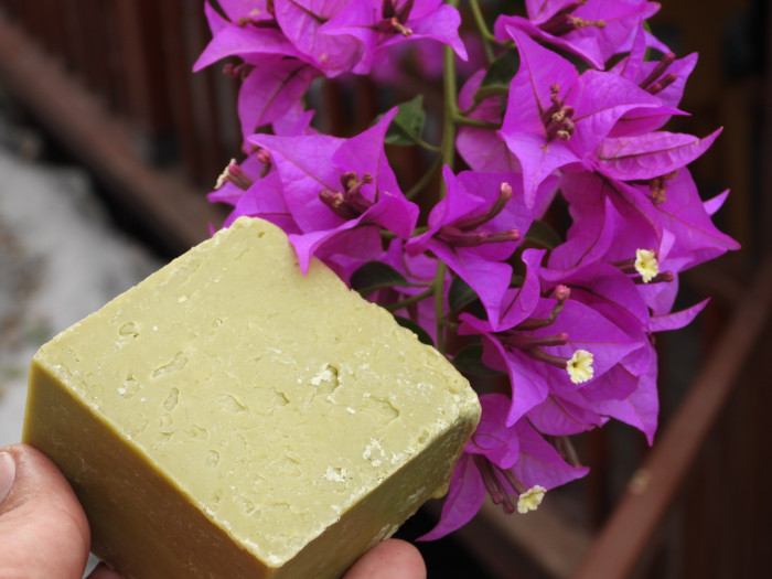 Binbir derde deva: Defne sabunu