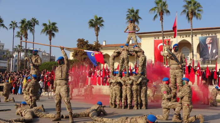 Mersin’de kurtuluş günü coşkusu