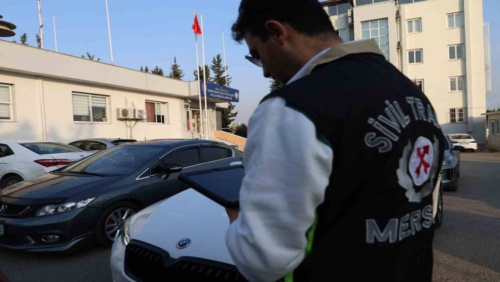 Düğünde yolu kapatanlara 18 bin TL ceza kesildi