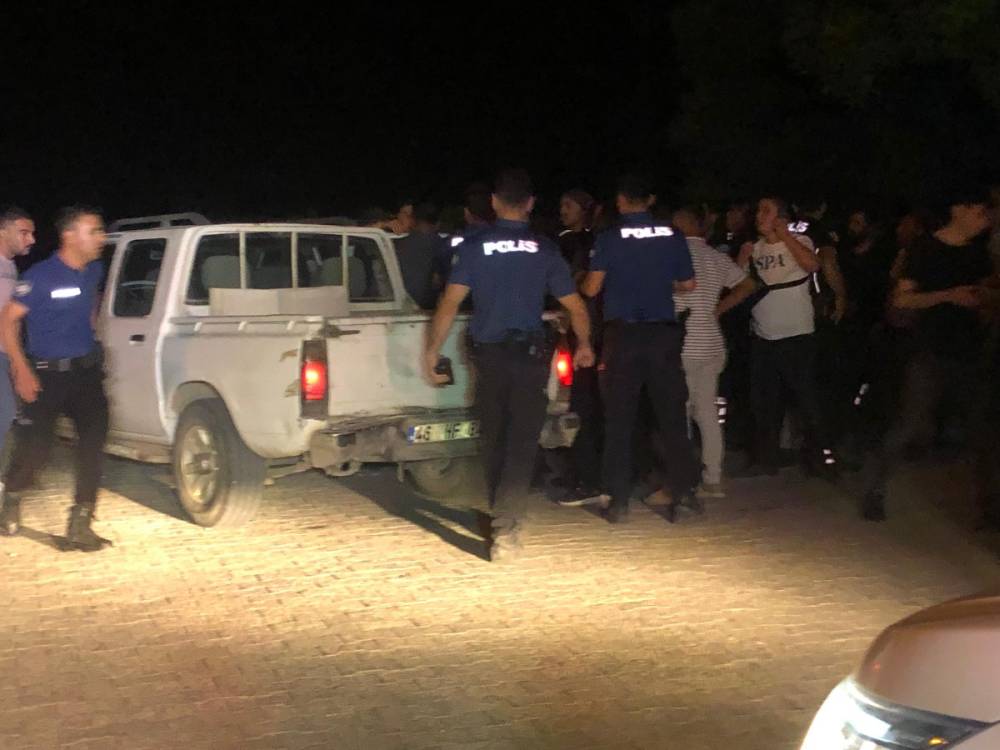 Adıyaman'da komşu iki aile arasında taşlı, sopalı kavga: 4 yaralı, 5 gözaltı 