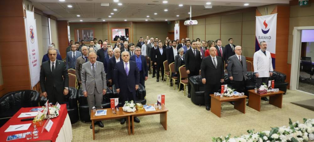 Deprem sonrası travmalı olgulara cerrahi yaklaşım 