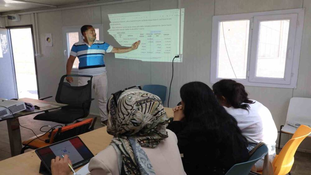 Hatay Büyükşehir Belediyesi, özel gereksinimli bireylere ön muhasebe kursu verecek