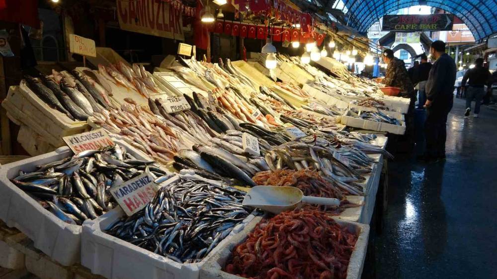 Mersin&rsquo;de Ramazan&rsquo;da balık fiyatları d&uuml;şt&uuml;, satışlar arttı