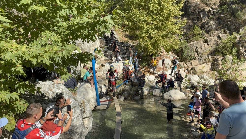 Sea To Sky’da orman etabını Manuel Lettenbichler kazandı