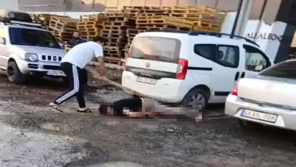 Fazla su isteyince sopayla d&ouml;v&uuml;lerek &ouml;ld&uuml;r&uuml;ld&uuml;