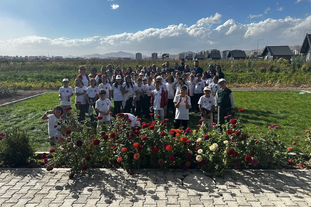 Kayseri Kocasinan'dan öğrencilere 'ata tohumu' eğitimi