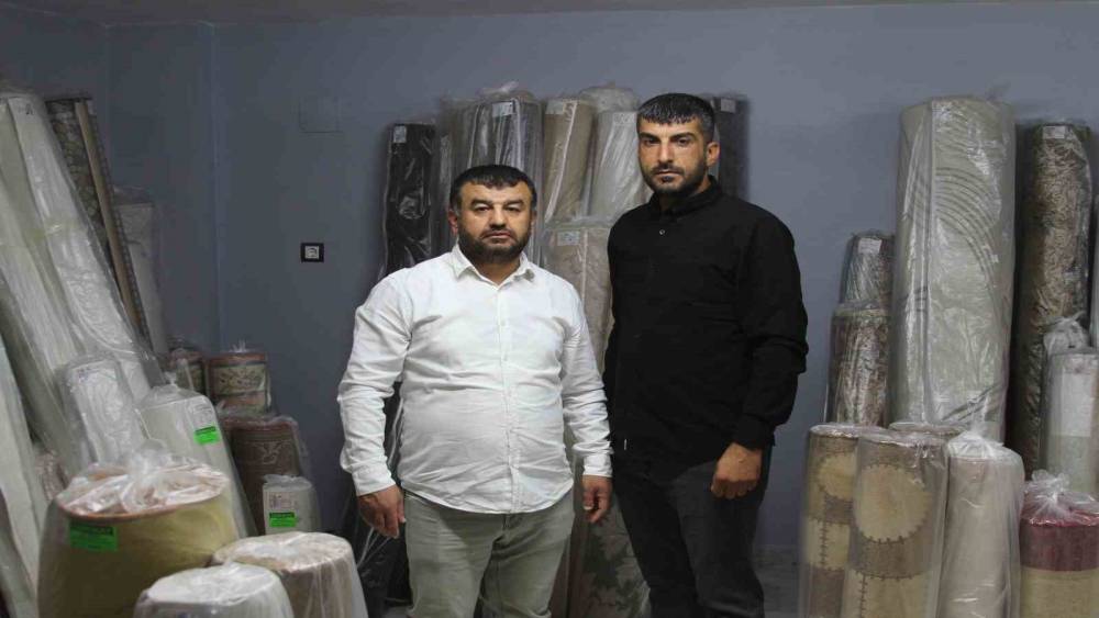 Adana’da halıdan servet çıktı: Dürüst çalışandan örnek davranış