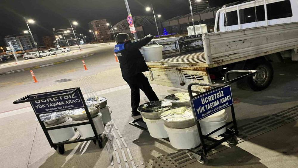 Otob&uuml;s bagajında satılmak &uuml;zere g&ouml;nderilen yaprak, lahana sarma ve dolmalara el konuldu