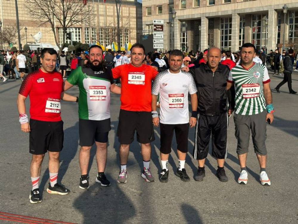 Başkan Halil Fırat deprem şehitleri için koştu 