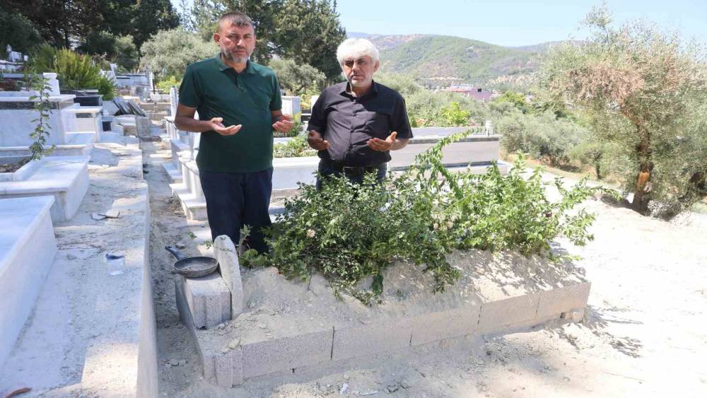 &Uuml;niversite hastanesinde yaşanan cenaze karışıklığında aile başka cenazeyi yıkayıp, namazını kılıp defnetti
