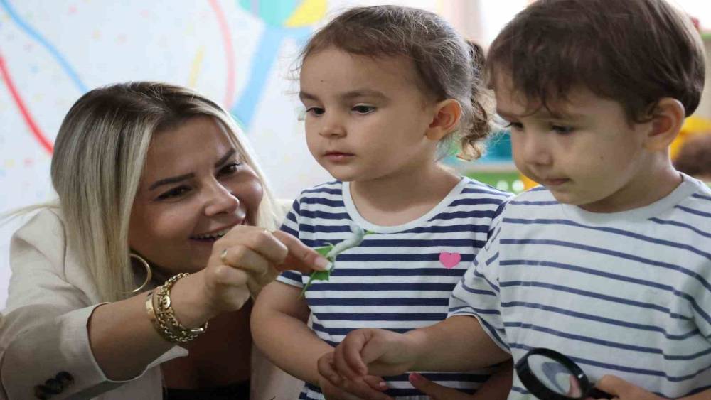 Büyükşehir çocukları ipekböceği ile tanıştırıyor