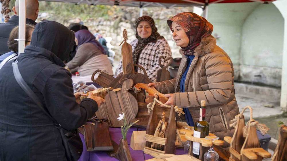 Mersin&rsquo;de kırsal mahalle buluşmaları kadın emeğini &Ccedil;amlıyayla&rsquo;da buluşturdu
