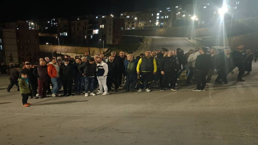 Vatandaşlar deprem konutları çevresinde güvenlik tedbirlerinin artırılmasını istedi