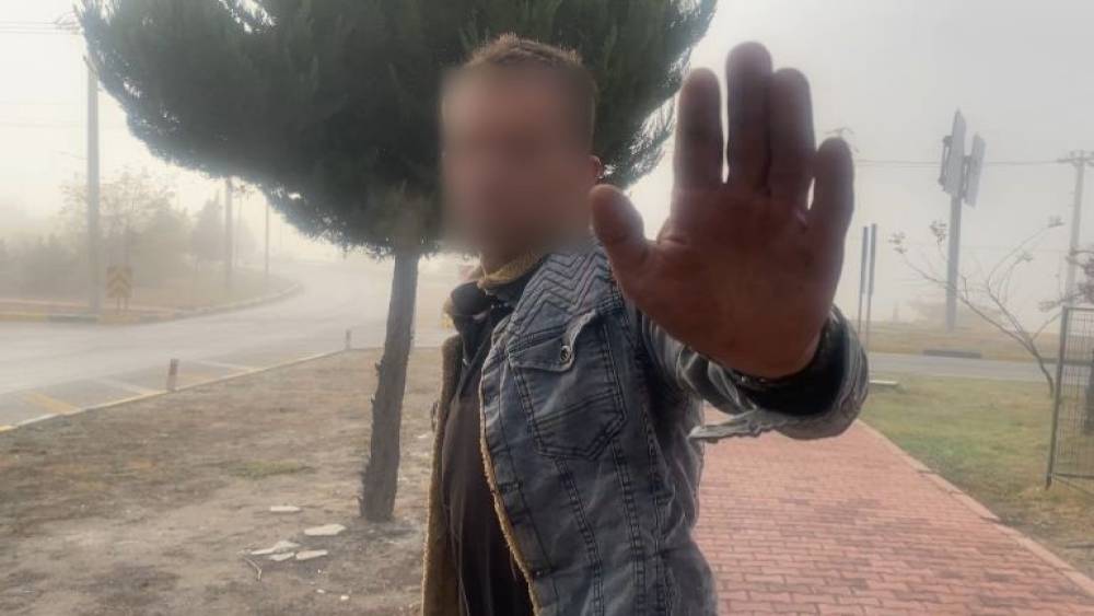 Ters şeritten giderken otomobile çarpıp kaçan sürücü, yakalanınca gazetecilere sitem etti